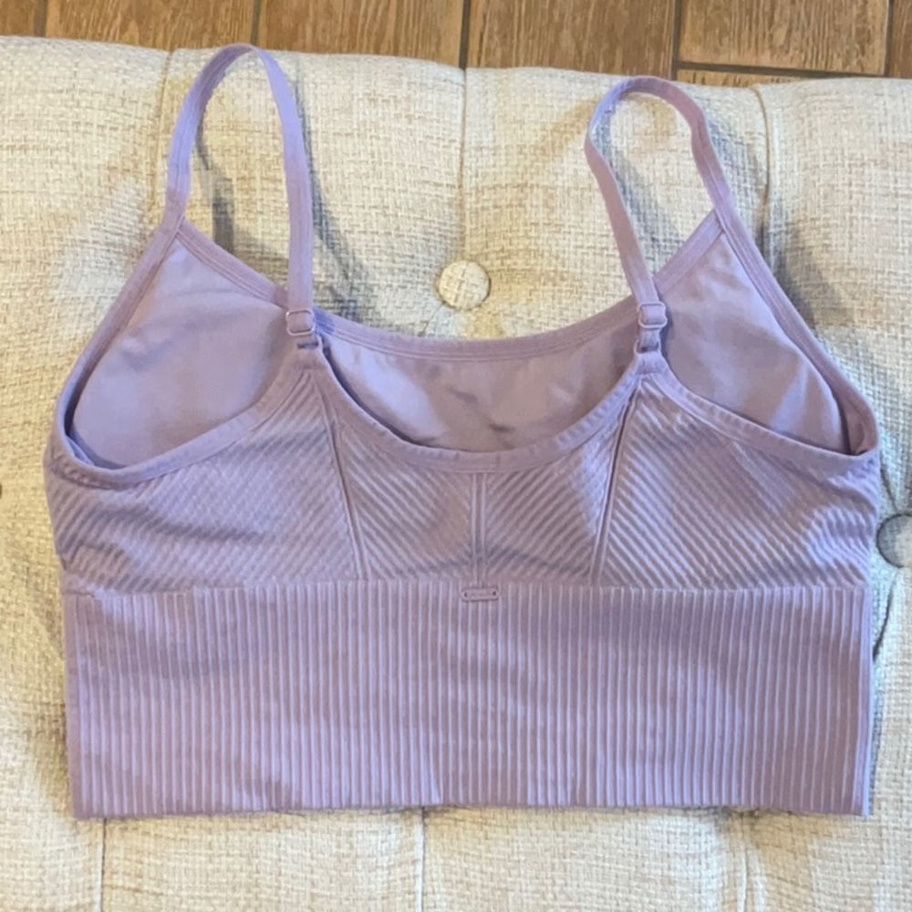 PINK Victoria's Secret Lavender Ribbed Sports Bra - Picture 3 of 5
